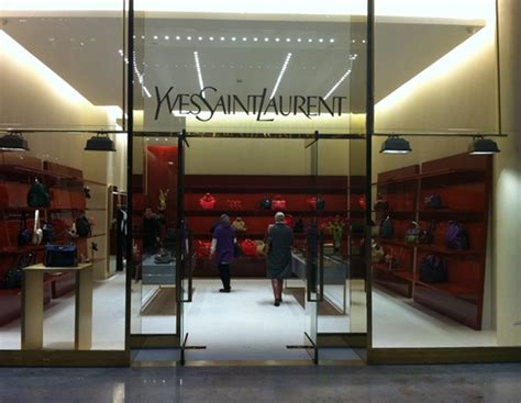 outlet yves saint laurent